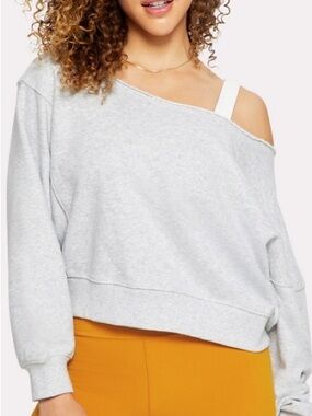 YITTY / Fabletics Light Gray Off-the-Shoulder Sweatshirt